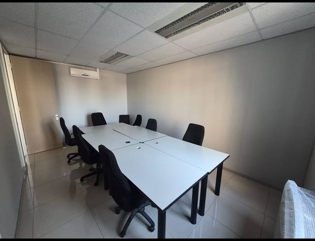 555M² OFFICE TO LET IN SANDTON CENTRAL